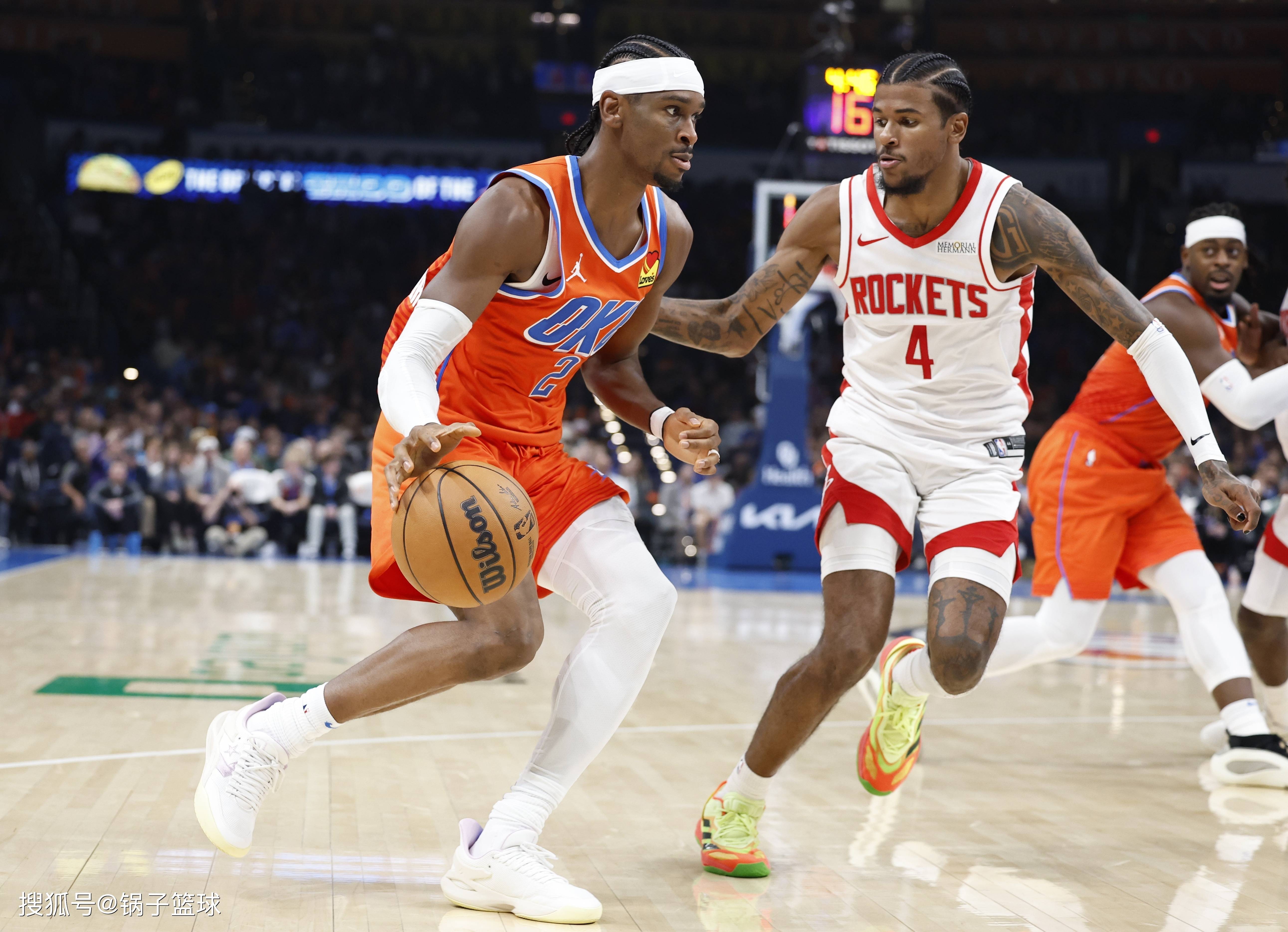 包含集结日突围战来临；休斯敦火箭围绕NBA季后赛复出首秀；球迷炸锅；身体对抗强度拉满的词条