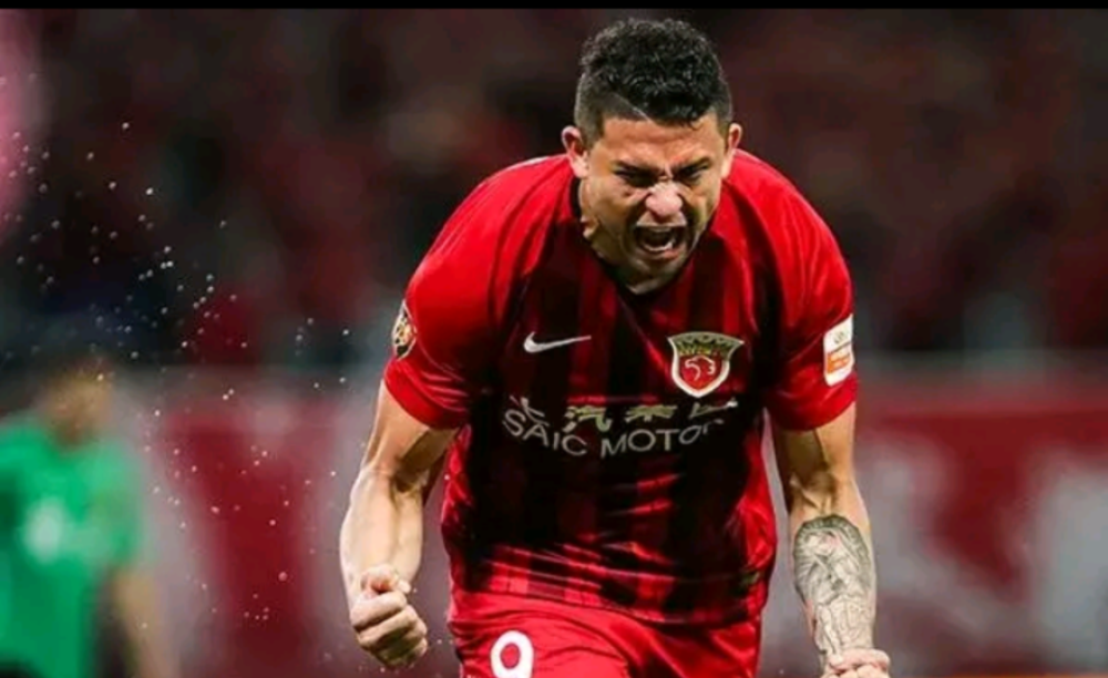 关键时刻亚冠传出新动向，阿斯顿维拉豪取连胜，管理层表态——悬念犹存，心理建设被强调的简单介绍